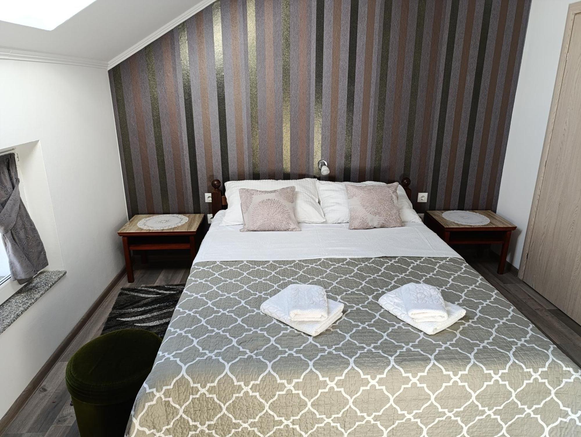 Guest House Toic Кореница Екстериор снимка